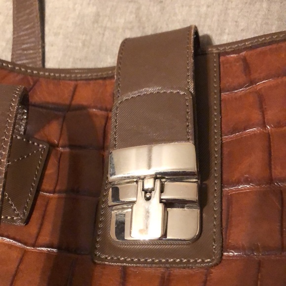 Dooney Bourke brown vintage leather large hobo handbag like new - Picture 4 of 11